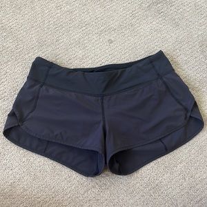 Lululemon low-rise lined black shorts 2.5”